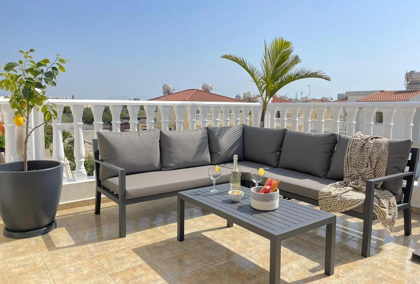 Star Apt In Front Nissi Whit Sea View location
